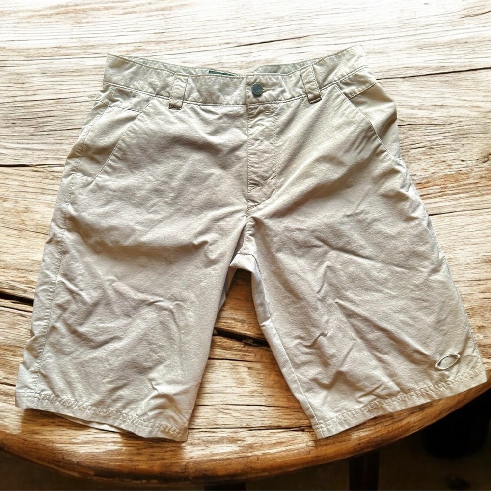 Oakley Men’s Khaki Tan Shorts Size 32W